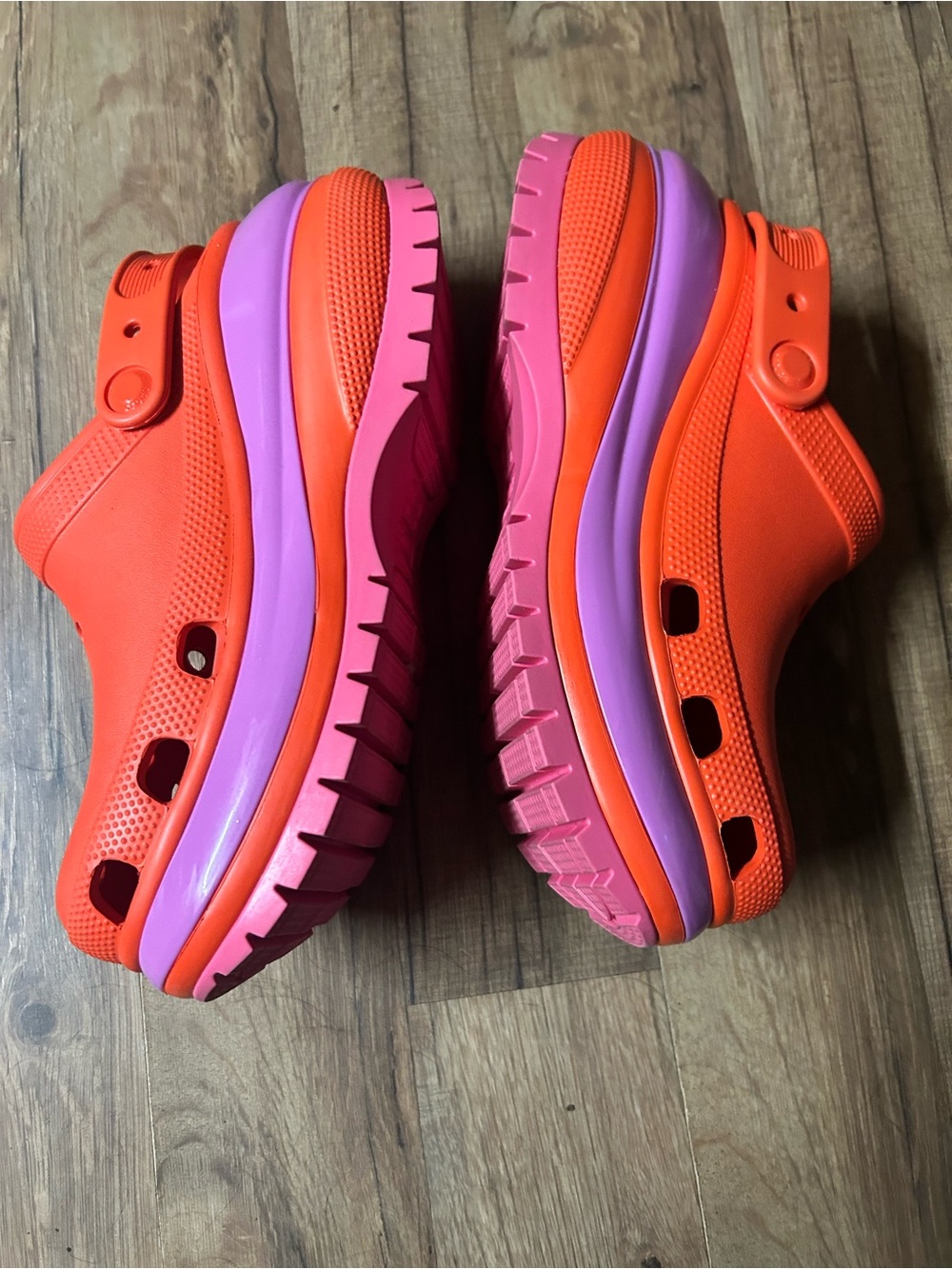 Crocs Mega Crush Clog Woman’s 8 Red Pink Platform Rare Spring - Picture 4 of 7